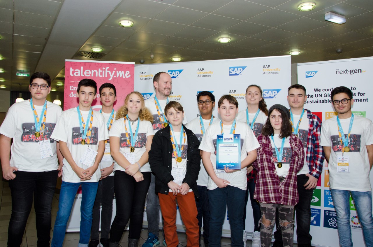 Robot Heroes: Gewinnerteams, die zum Semifinale der First Lego League nach Bregenz fahren