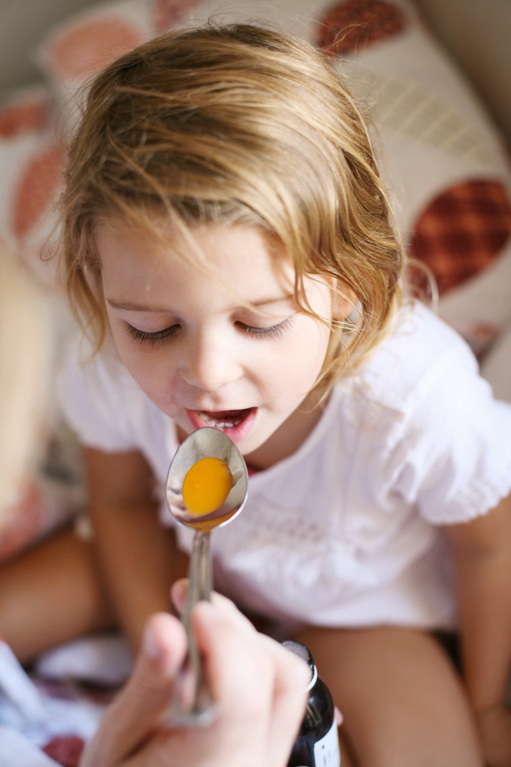 Kindern Medizin verabreichen