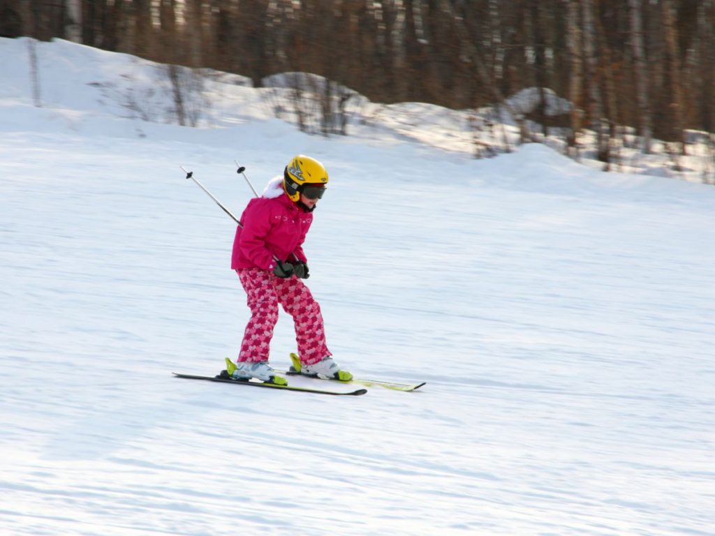 Skifahren in Wien für Kinder auf der Dollwiese