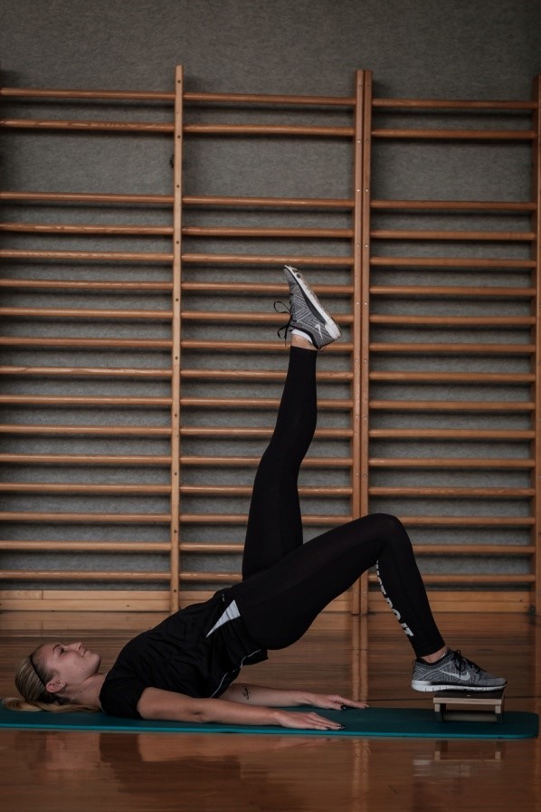 Beckenheben mit dem kleinen Wackelbrett