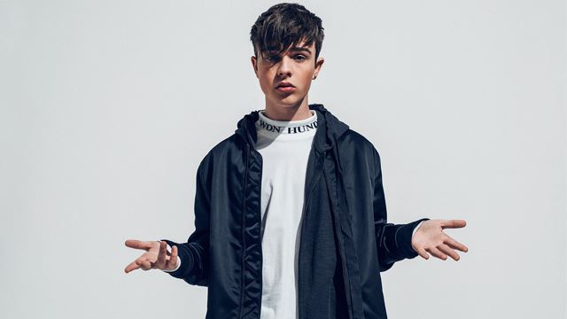 Mike Singer tritt im Europa-Park in Rust auf