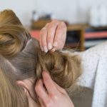 Glamouröse Hochsteckfrisur Anleitung