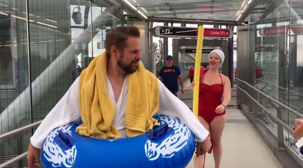 1. Wiener Bademanteltag