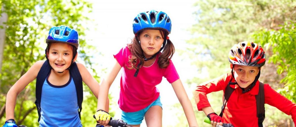Kinder beim Radfahren