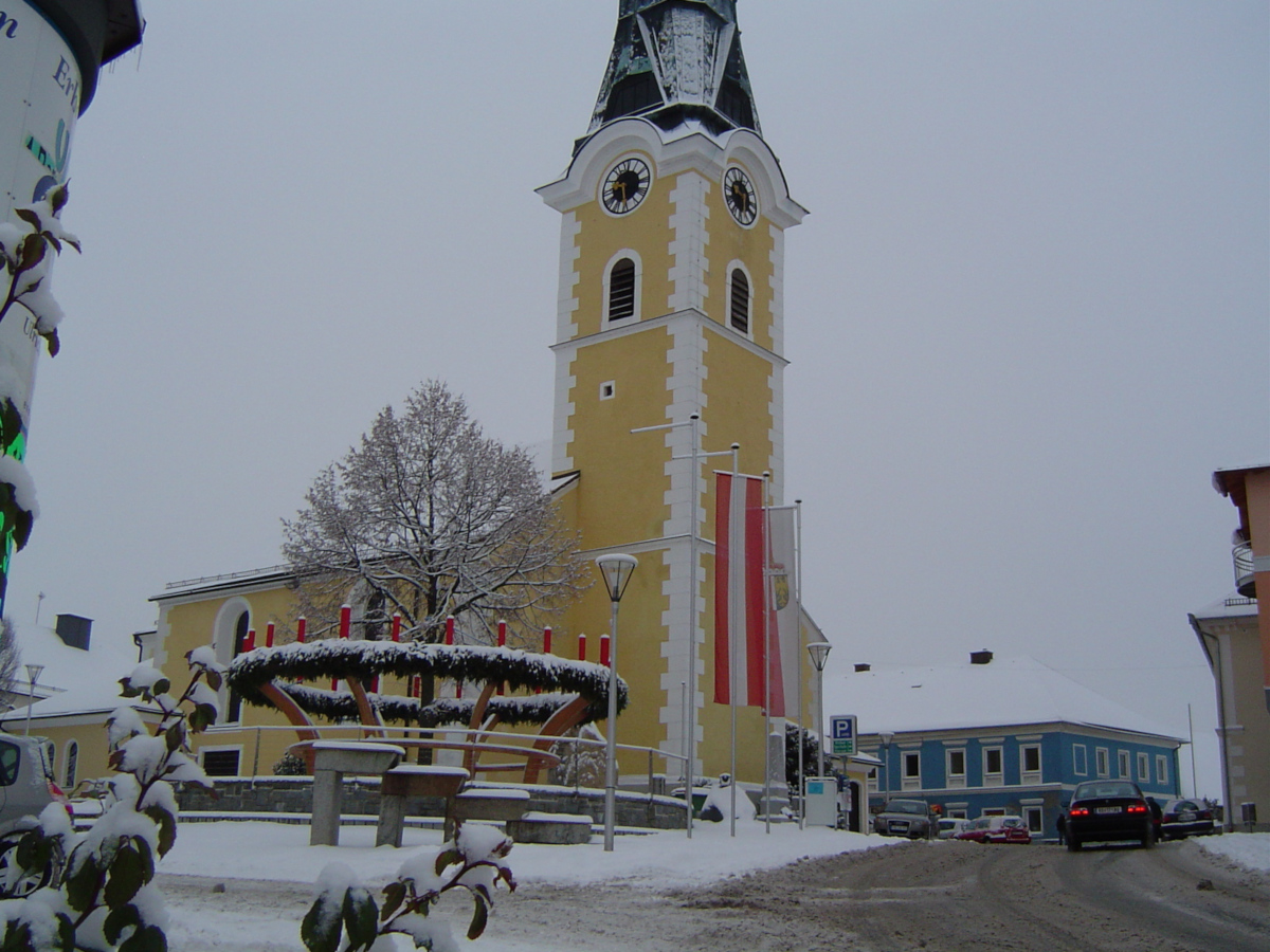 Kirchenplatz Ulrichsberg familiii