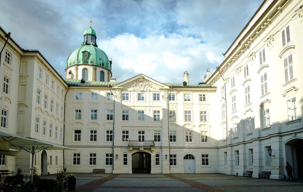 innsbruck hofburg innenhof