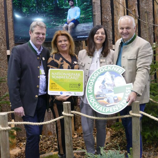 Im Bild v.l.n.r. Gerhard Meister (Geschäftsführer Tourismusverband Rauris), Petra Lemberger (Geschäftsführerin Tourismusverband Krimml), Ingrid Maier-Schöppl (Geschäftsführerin Tourismusverbände Neukirchen-Bramberg), Christian Wöriste