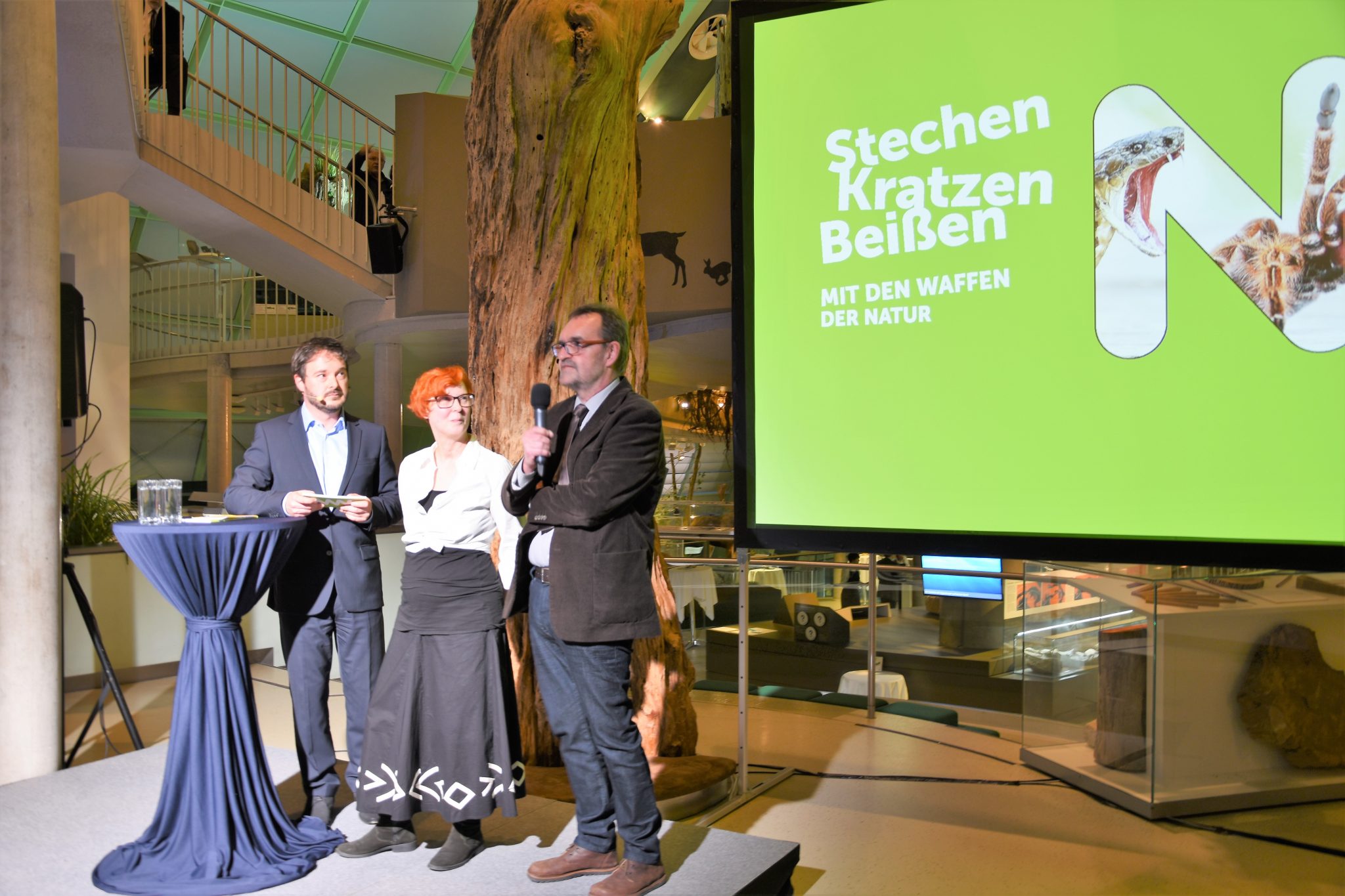 Haus für Natur: Eröffnung _Stechen. Kratzen. Beißen._