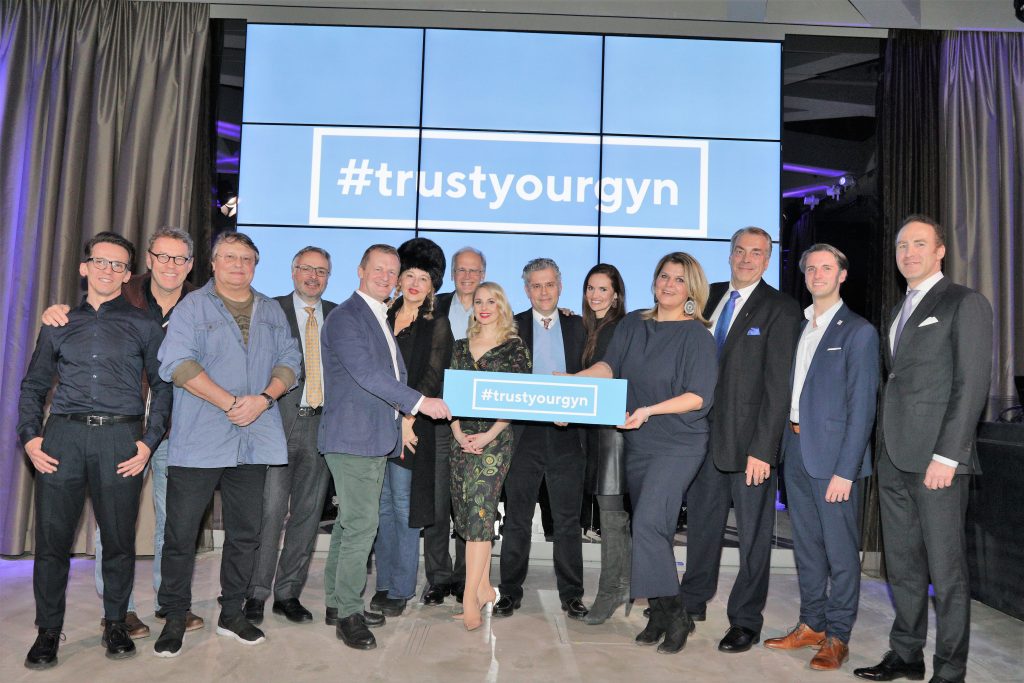 #trustyourgyn Gruppenfoto