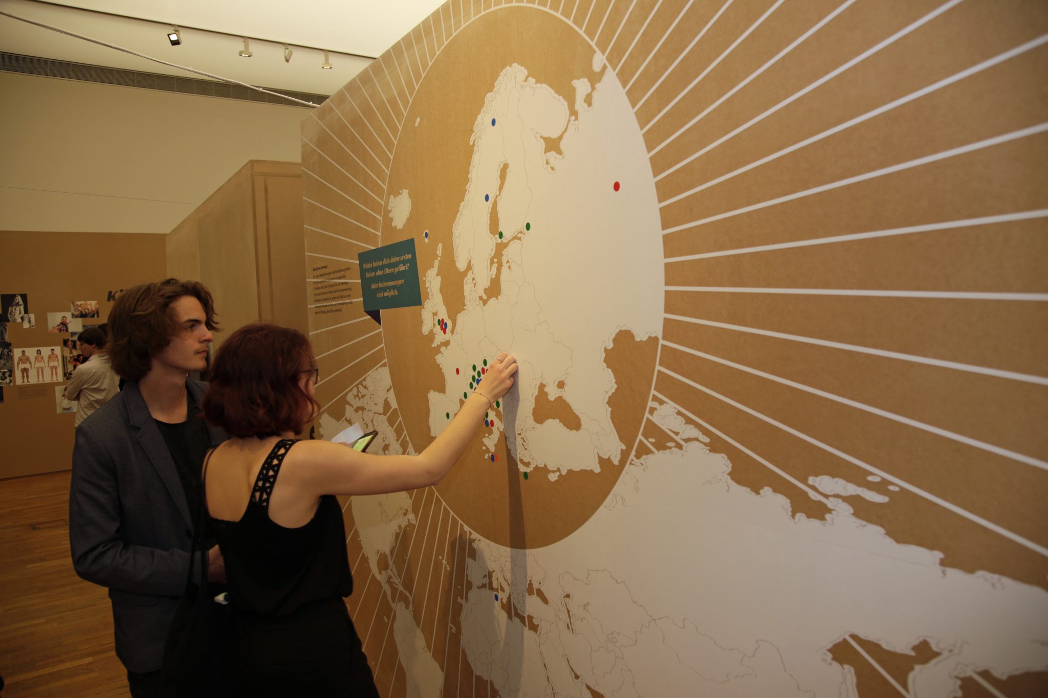 Meine Jugend - Deine Jugend: Die Ausstellung weiterentwickeln_1