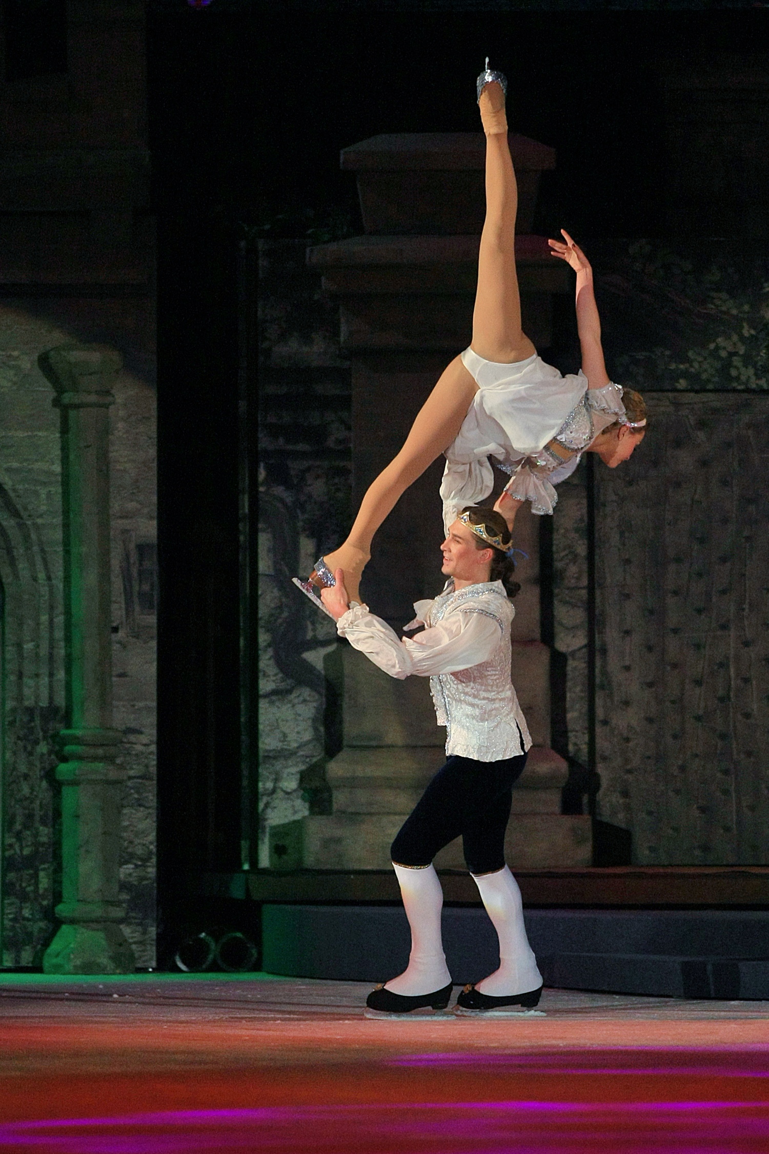 World On Ice - Cinderella Tanz mit dem Prinzen