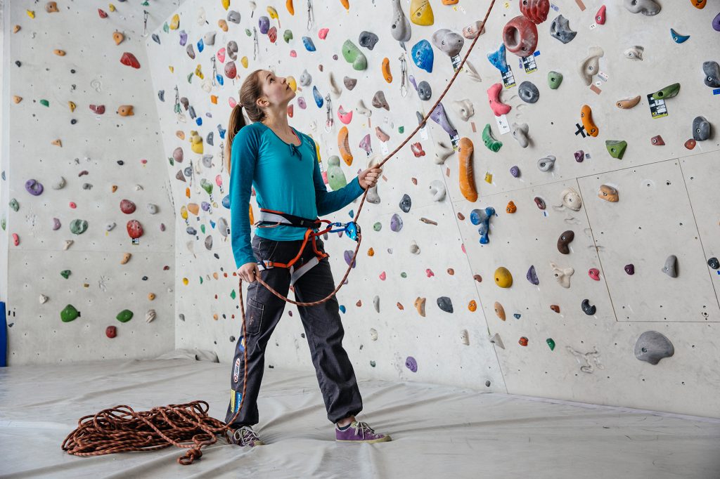 Sicherungsfehler sind beim Sportklettern die häufigste Unfallursache. Ab Ende Februar kommt die 