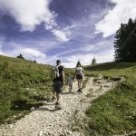 familie_beim_wandern_in_vezzena_valsugana_lagorai
