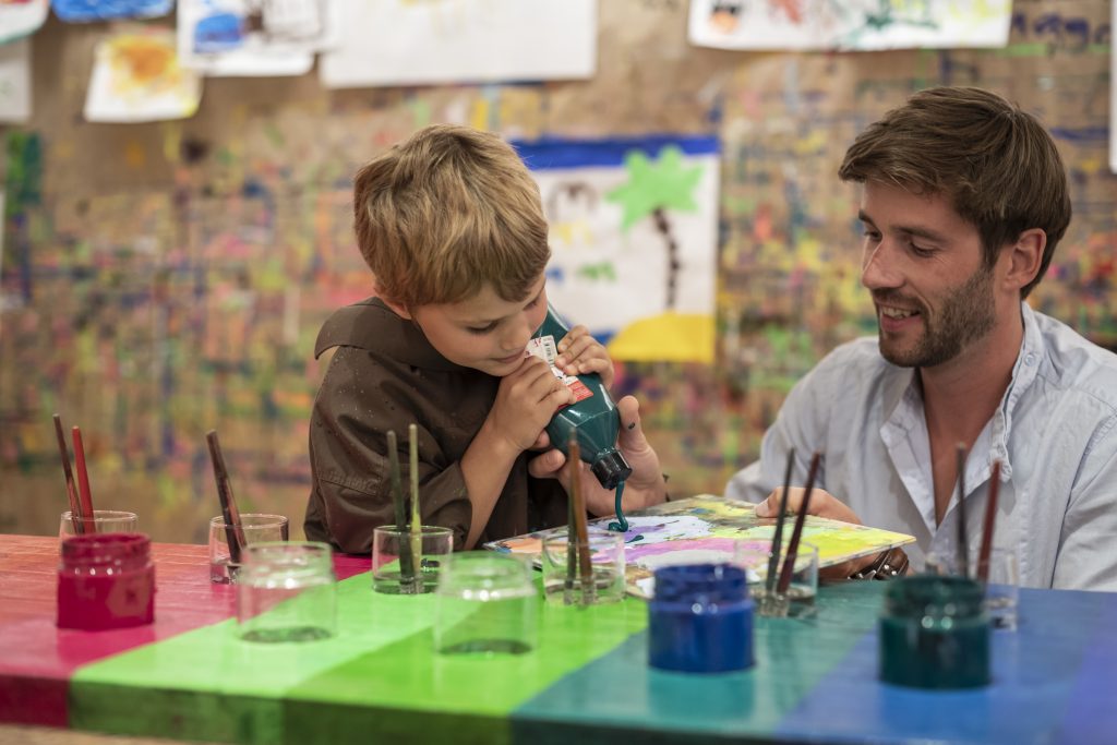 Feuerstein_Malatelier_Feuerstein_Nature_Family_Resort