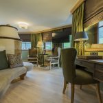 unterschwarzachhof_Zimmer mit Kachelofen