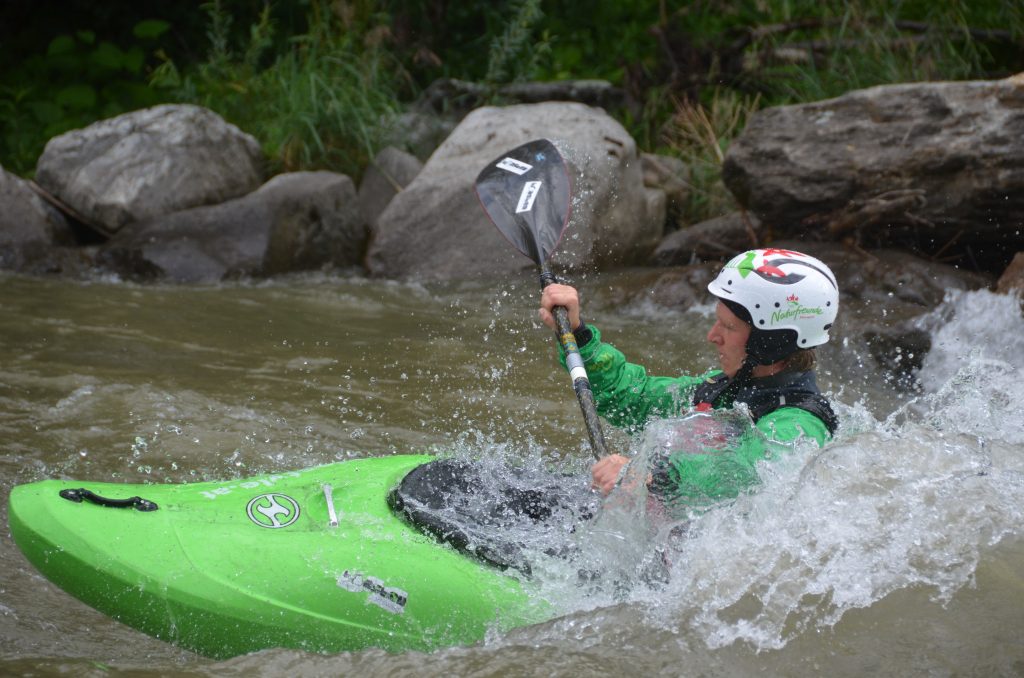Paddler im Wildwasser der Salza in Wildalpen.