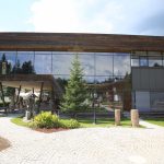 aussenansicht_auf_das_hotel_inns_holz_natur-_vitalhotel_und_chaletdorf_boehmerwald