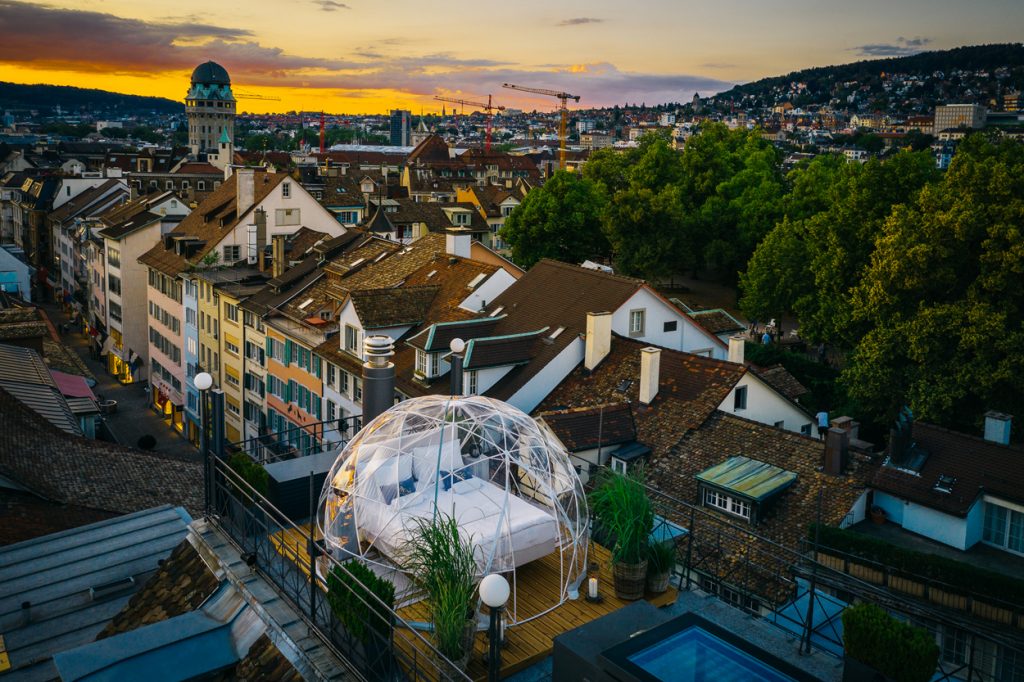 Million Stars Hotel: Roof Top Bubble Suite im Widder Hotel in der Zürcher Innenstadt