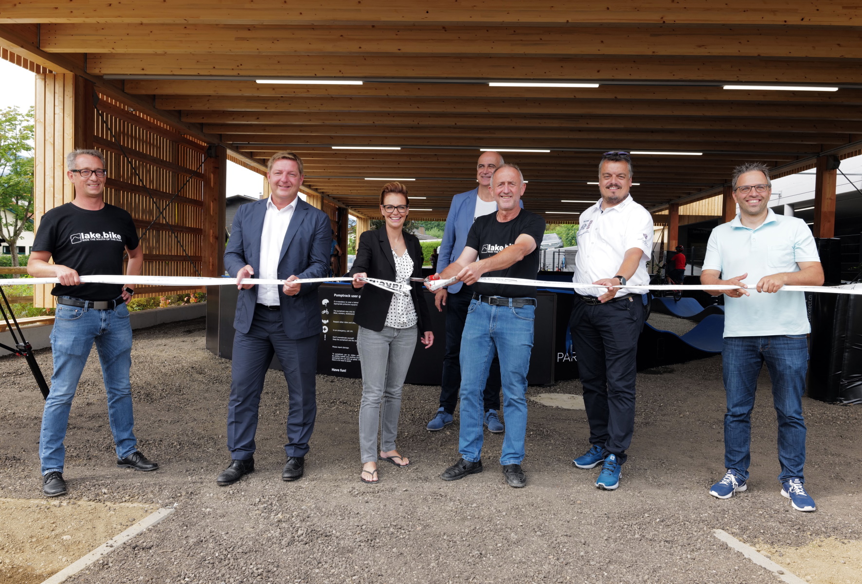 Von links: Projektleiter Michael Sternig, Bürgermeister Günther Albel, Tourismusstadträtin Katharina Spanring, Regionsgeschäftsführer Georg Overs, Tourismusverband-Vorsitzender Gerhard Stroitz, Vorstandsmitglied Marcus Hartinger und Vorsitzender-Stellvertreter Dr. Martin Domenig.