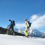 schneeschuhwanderung_in_fanszinierender_winterlandschaft_wohlfuehlhotel_schiestl