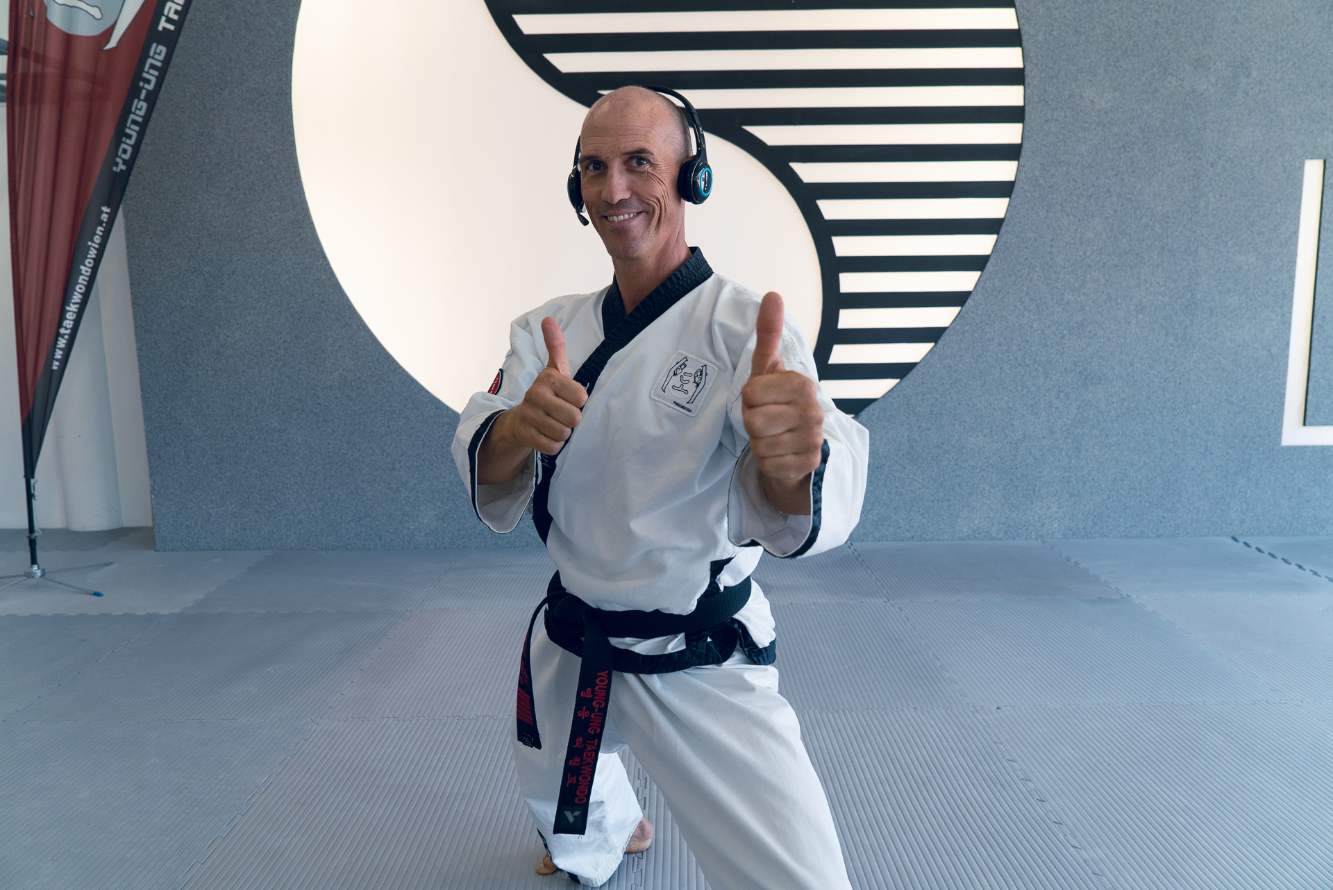 YOUNG-UNG Held Online Daumen