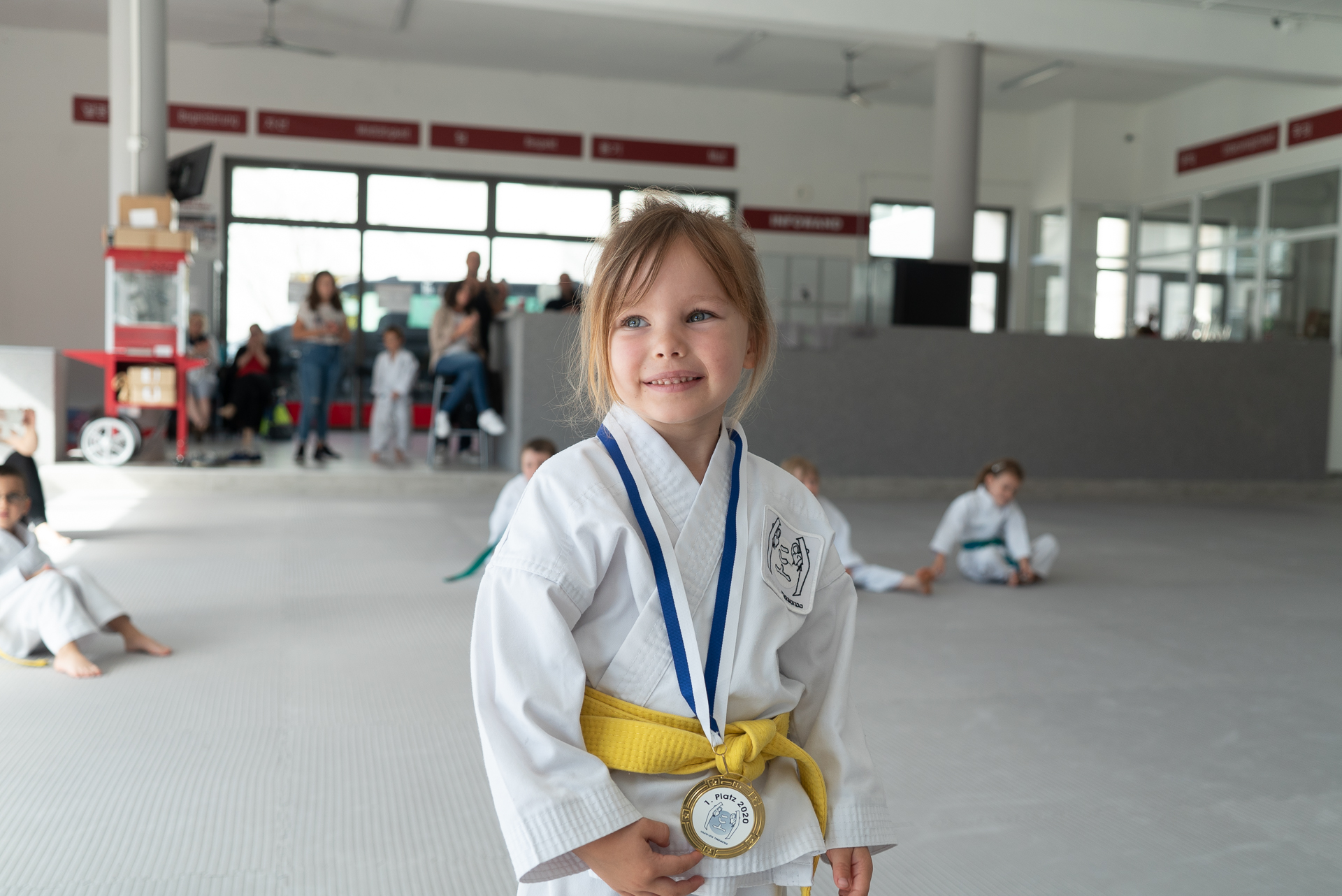 YOUNG-UNG Kind Medaille