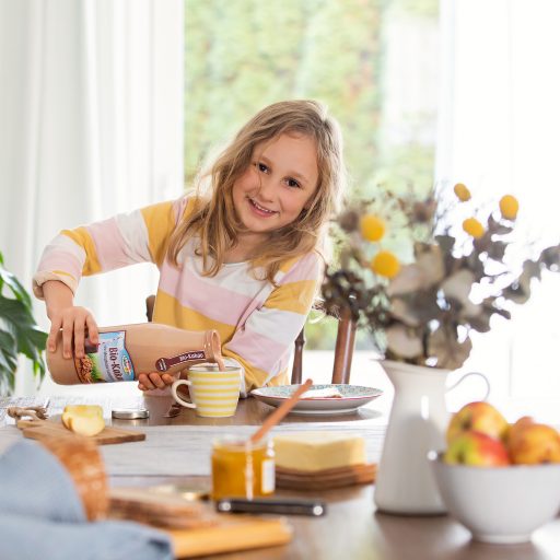 SPAR baut Bio-Mehrwegangebot bei Milch, Kakao und Hafer-Drink aus