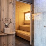 entspannen_in_der_salzsauna_c_daniel_breuer_wanderhotel_gassner