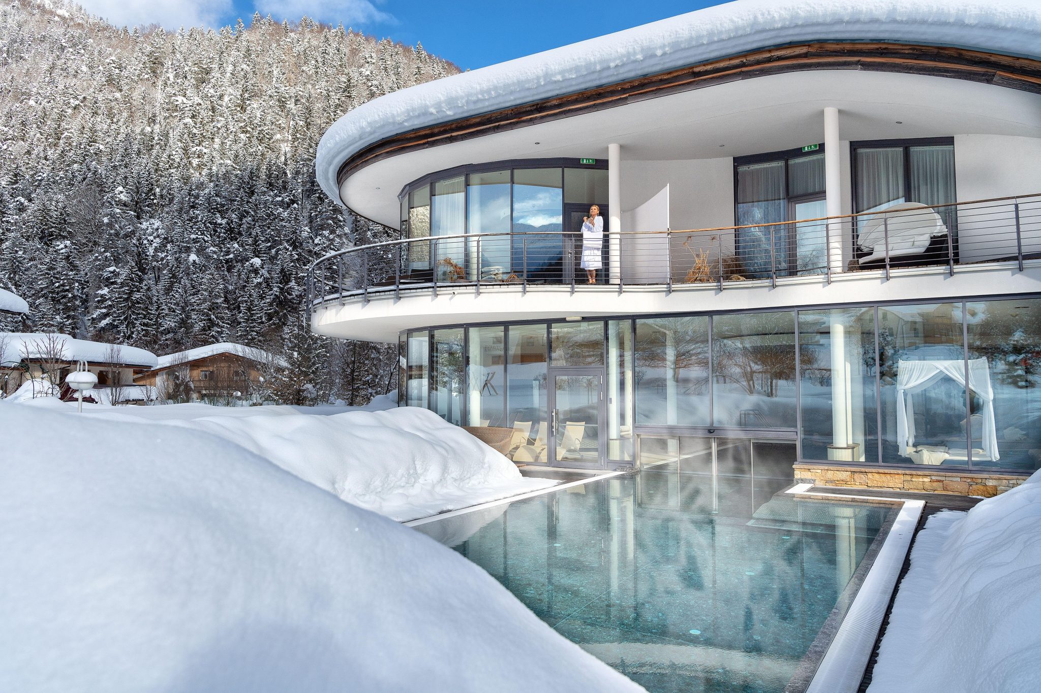 wellnessbereich_mit_zugang_zu_beheiztem_aussenpool_c_foto_atelier_wolkersdorfer_das_rieser