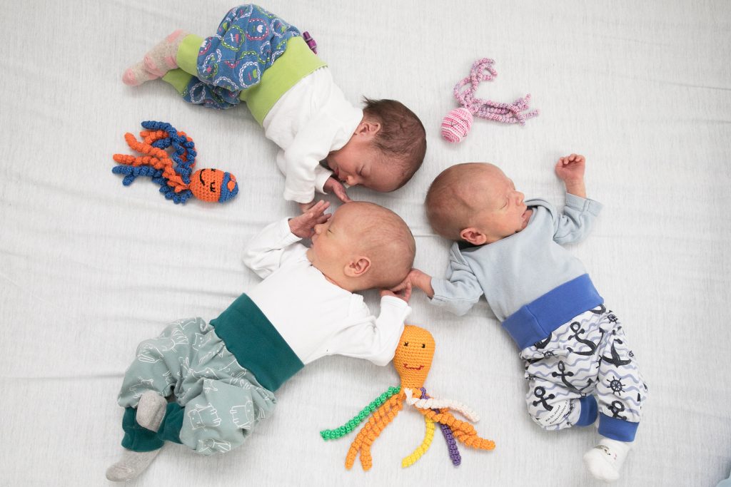 Drillinge_copyr St. Josef Krankenhaus_Alek Kawka_609_kl