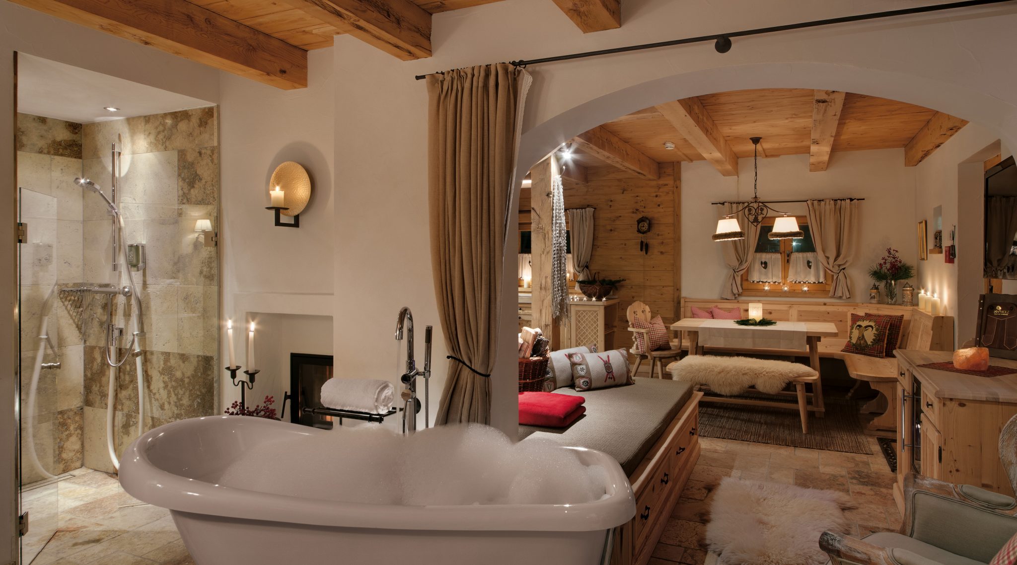 chalet_boehmerwald_mit_wellnessbad_inns_holz