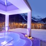 outdoor-sole-whirlpool_mit_blick_auf_die_verschneite_winterlandschaft_c_michael_huber_das_adler_inn_-_tyrol_mountain_resort