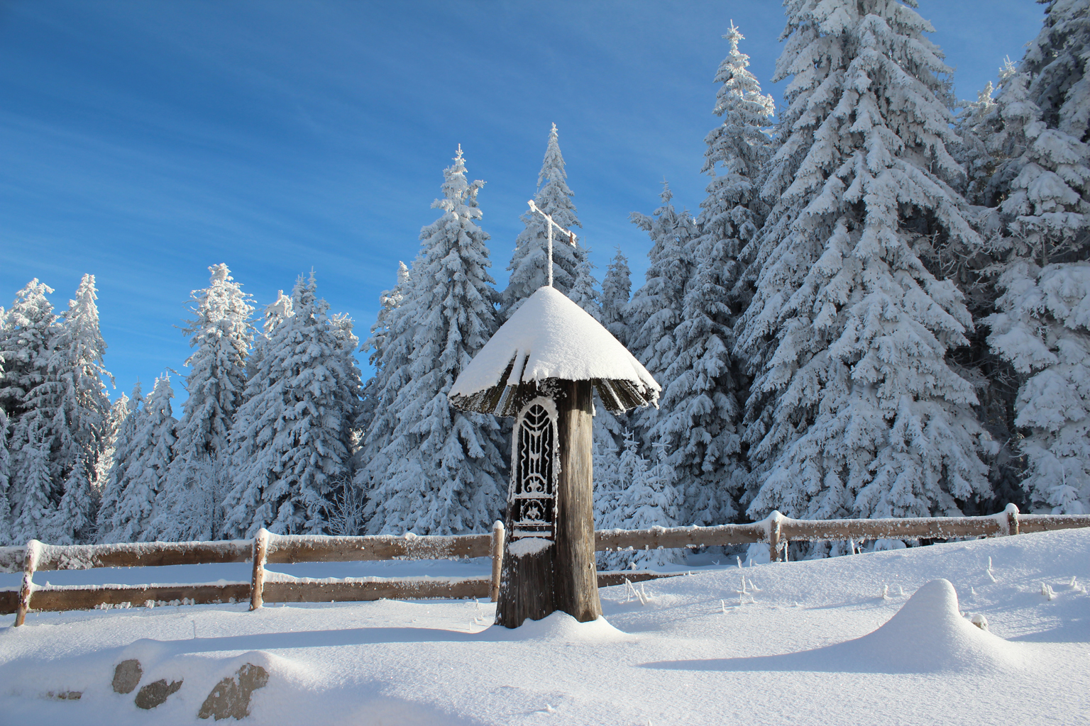 verschneiter_boehmerwald_inns_holz