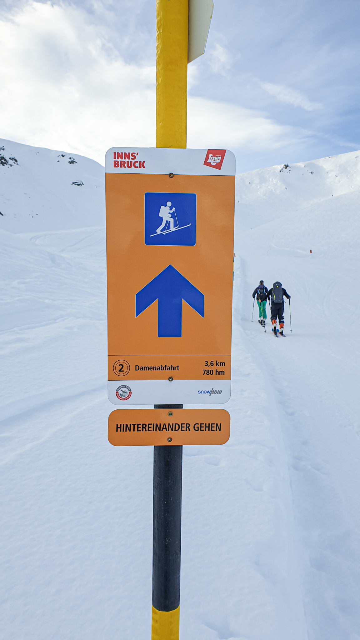 markierte_aufstiegsspuren_fuer_skitourengeher_axamer_lizum