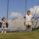 spass_fuer_die_kleinen_auf_der_seiser_alm_c_seiser_alm_marketing_-_laurin_moser_hotel_steger-dellai