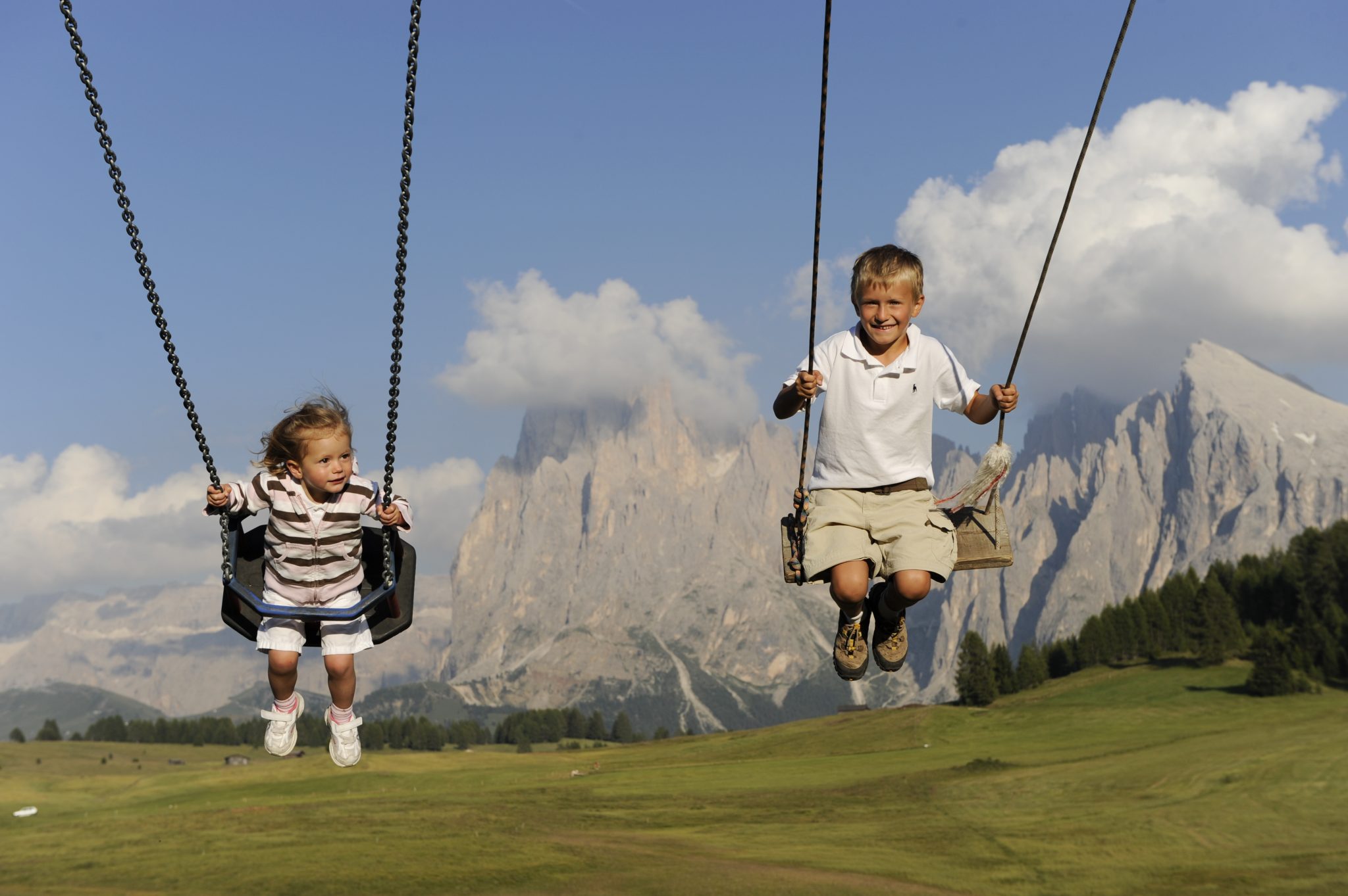 spass_fuer_die_kleinen_auf_der_seiser_alm_c_seiser_alm_marketing_-_laurin_moser_hotel_steger-dellai