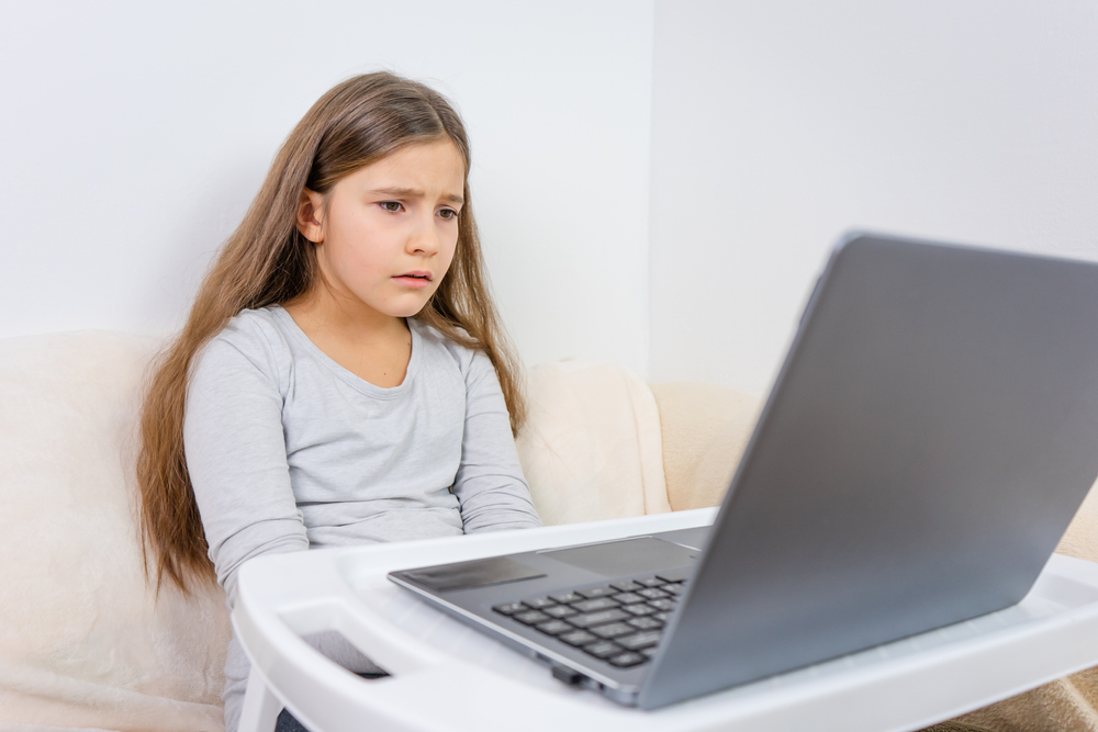 Emotional,Portrait,Of,Attractive,Cute,Girl,6-7,Old,Experiencing,Fear