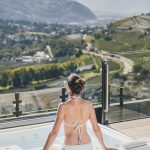 entspannung_im_outdoor-whirlpool_bei_herrlicher_aussicht_c_tiberio_sorvillo_hotel_golserhof