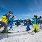 familie_beim_skifahren_auf_den_sagenhaften_pisten_des_raurisertals_c_michael_gruber_tourismusverband_rauris