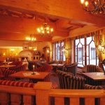 gemuetliches_kaminzimmer_c_peter_zotz_romantik_resort_spa_der_laterndl_hof