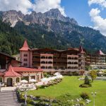 romantisch_wie_ein_maerchenschloss_-_der_laterndl_hof_c_peter_zotz_romantik_resort_spa_der_laterndl_hof