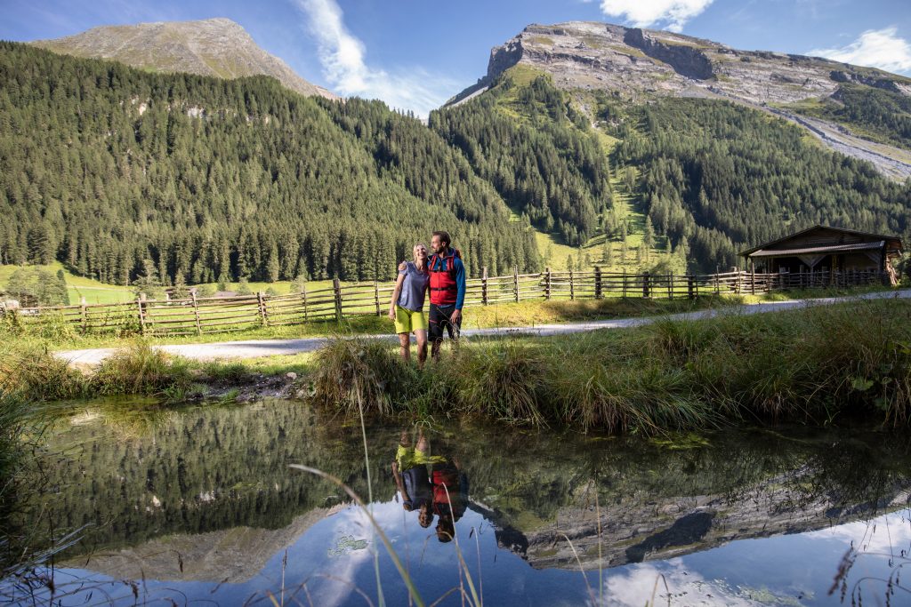 sommer-wanderurlaub_im_naturparadies_tux_c_tourismusverband_tux_alpinhotel_berghaus