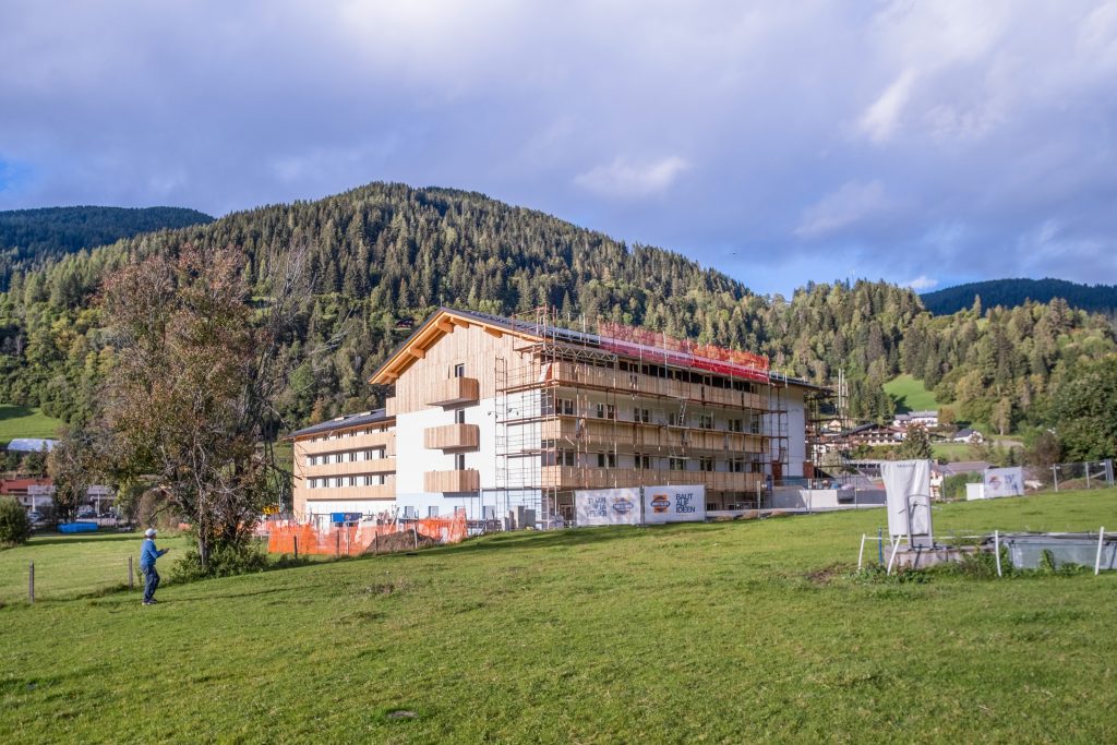 das_cooee_alpin_hotel_bad_kleinkirchheim_nimmt_gestalt_an_c_you_will_like_it_living_cooee_alpin_hotel_bad_kleinkirchheim