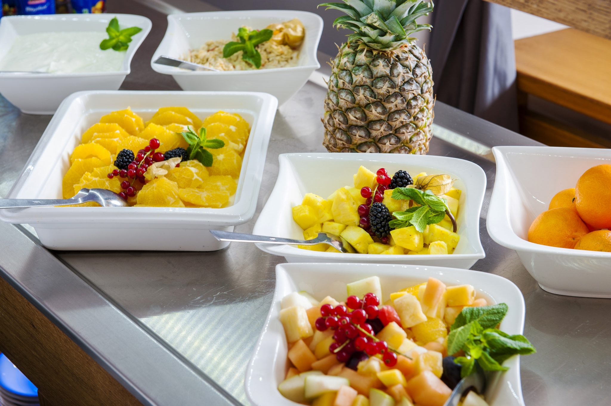frisches_obst_am_fruehstuecksbuffet_wellnessnaturresort_gut_edermann