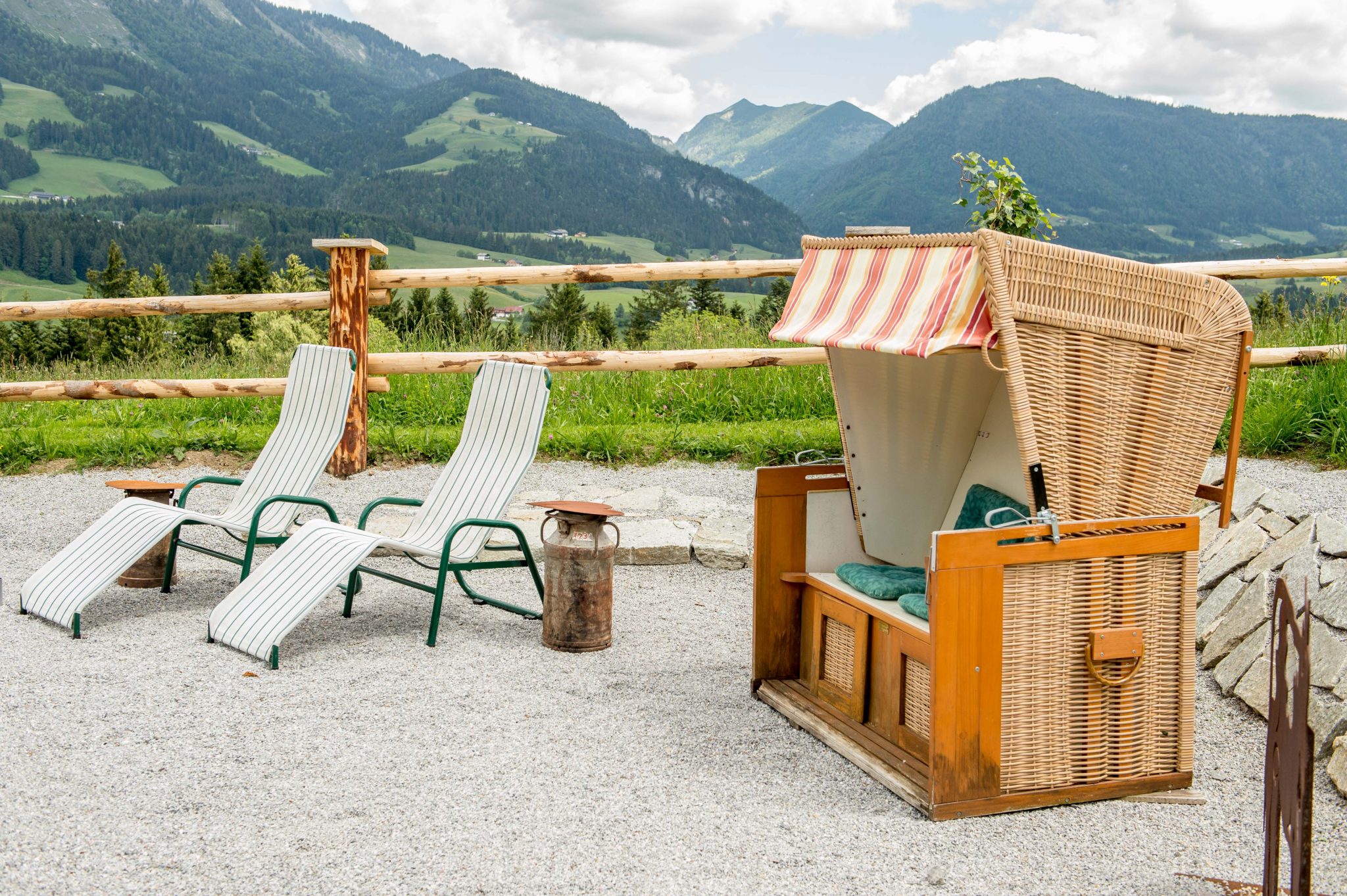 aussicht_geniessen_am_bergpanorama-strand_hotel_gutjahr