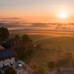 goldene_herbststimmung_im_wellnessnaturresort_gut_edermann_wellnessnaturresort_gut_edermann