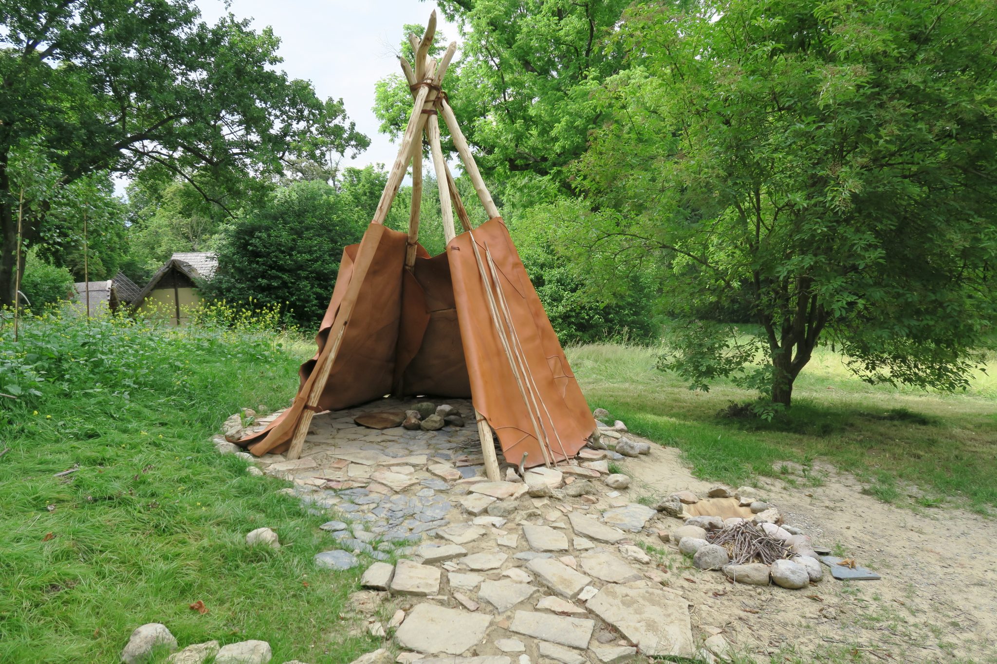 Archäologisches Freigelände - altsteinzeitliches Jagdlager (c) MAMUZ