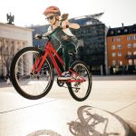 Jett Mädchen springt