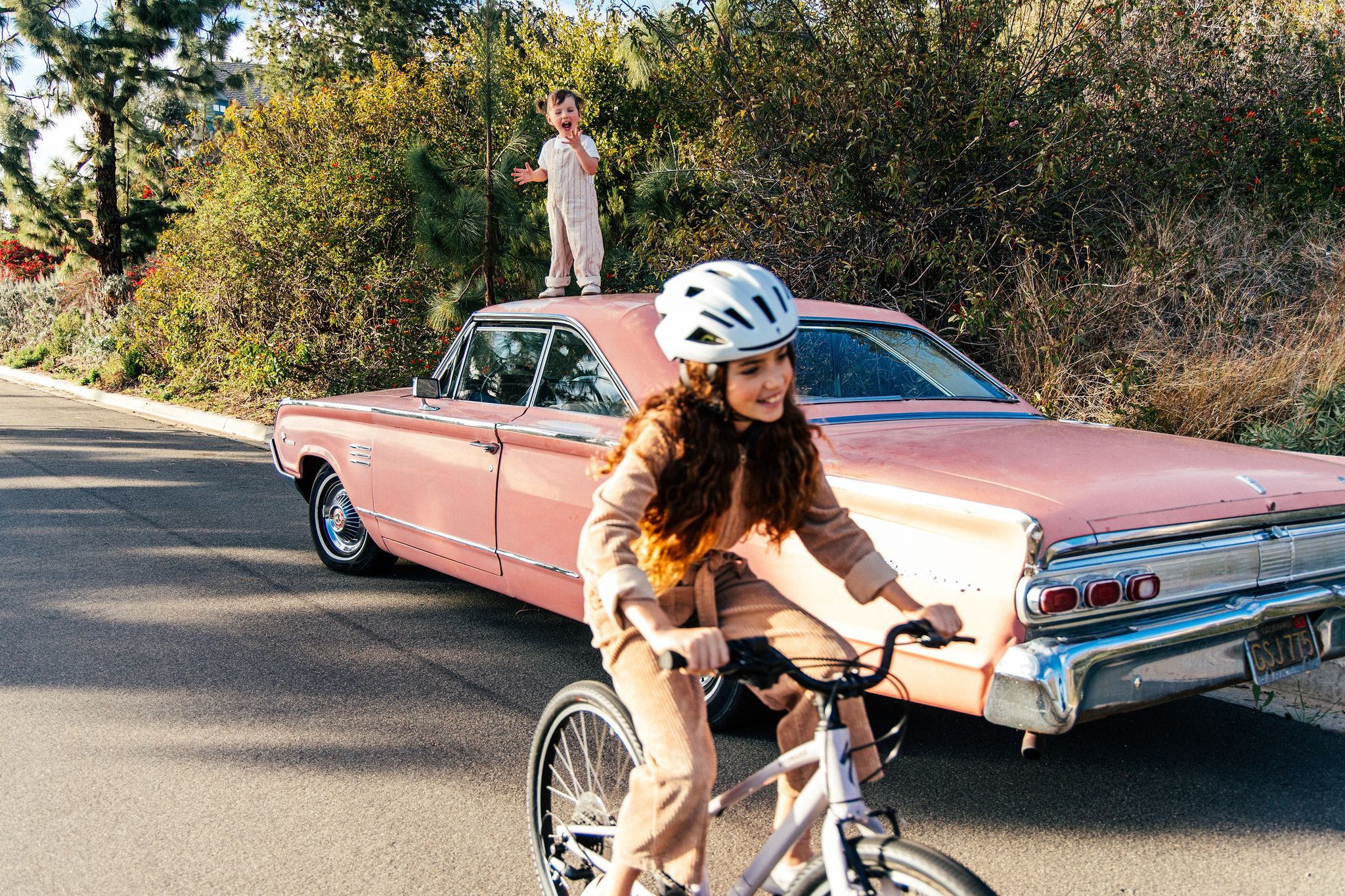 Jett Rad und rosa Auto