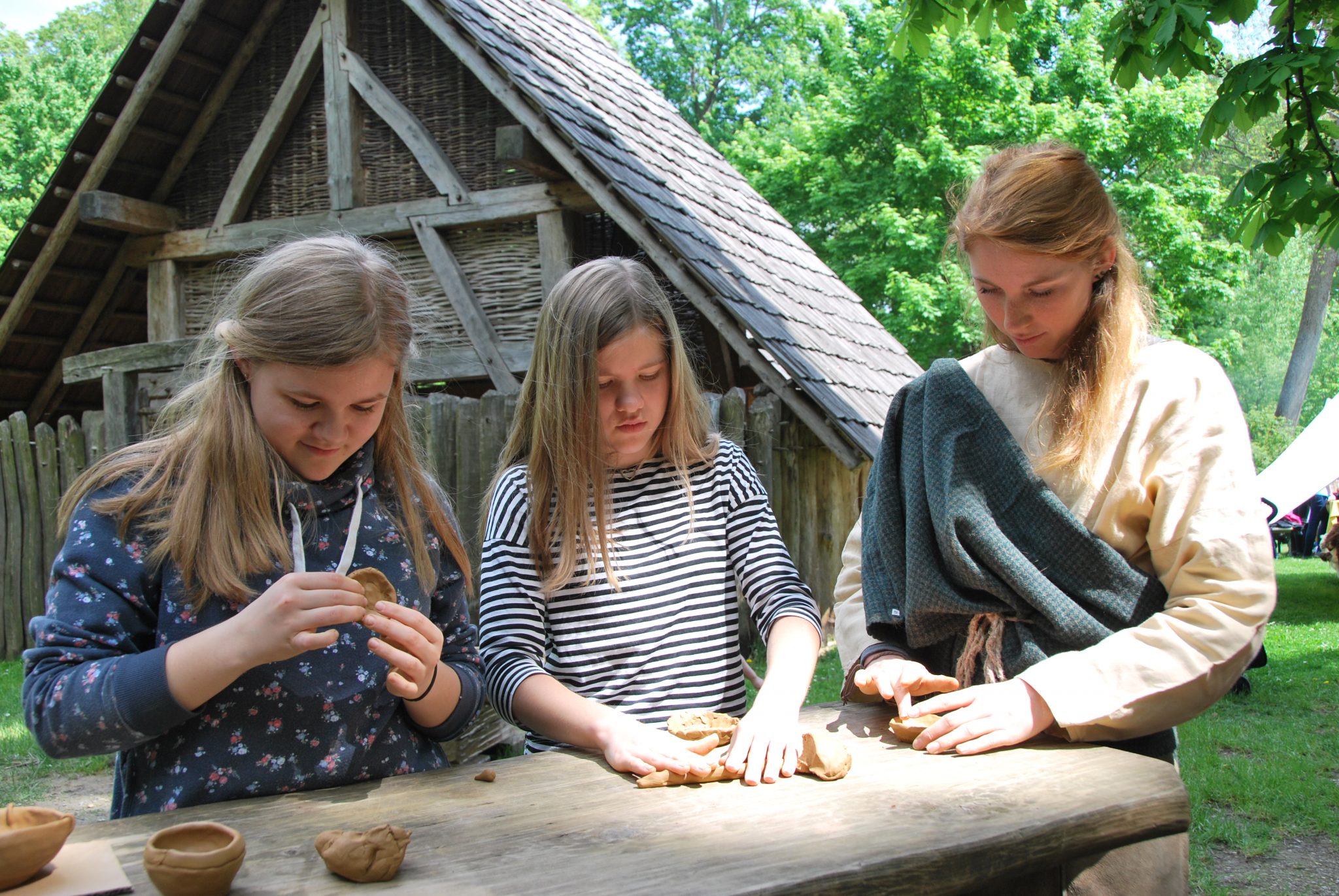 Historische Handwerkskurse Kinder (c) MAMUZ